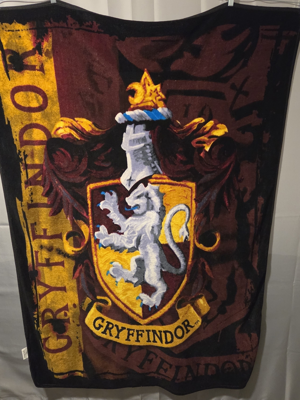 Gryffindor Crest Fleece Throw Blanket - Maroon & Gold